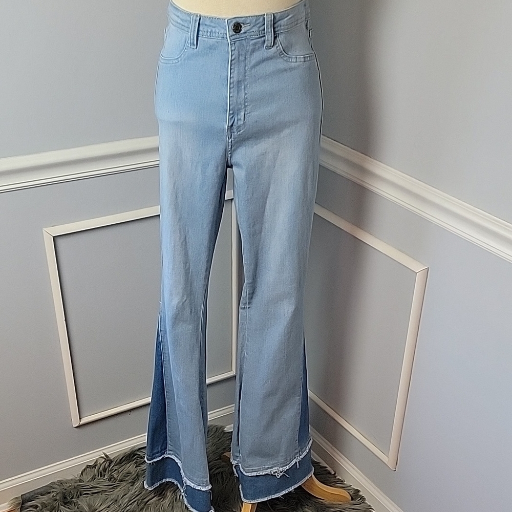 JAZZ Denim Two Tone Light Wash Retro Boho Stretch Flare Raw Hem Bell Bottom Jean